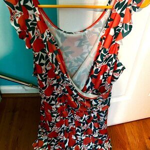 cute 2 piece bathing suit with short Jumper coverup. Size Medium